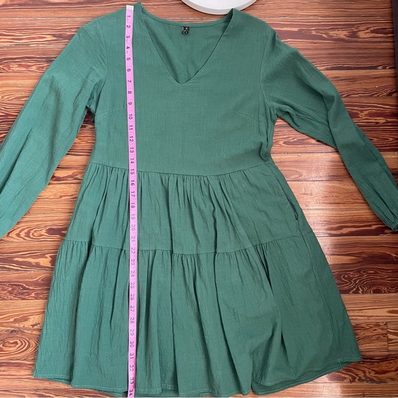 Green Long Sleeve Dress - Picture 6 of 6